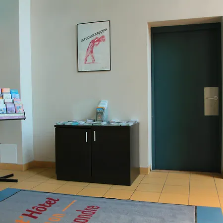Apartahotel Kosy - La Salamandre Aviñón